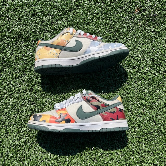 Nike dunk Low ‘Sail Multi Color’
Size 5y
8/10 condition no box
Buy now $130 - Picture 2 of 5